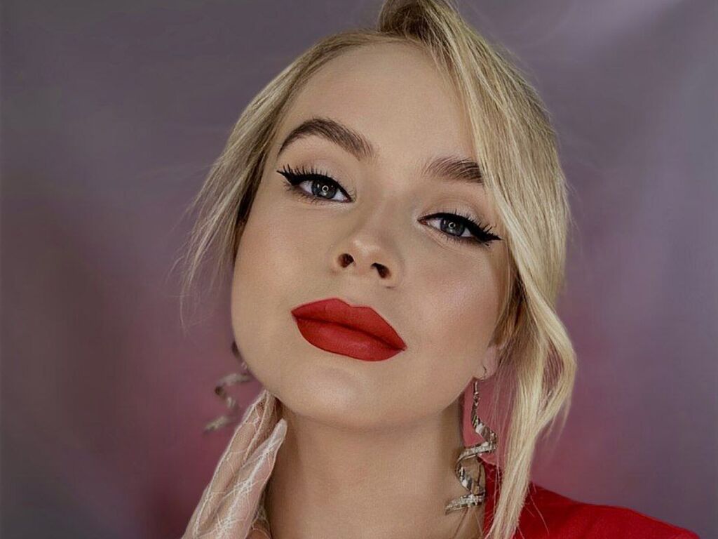 Amanda Lov Picture
